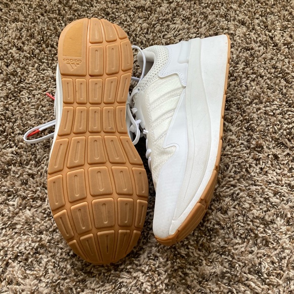 Adidas Athletic Shoe / Sneaker M 7.5 or W 8.5 in Box - Picture 10 of 13